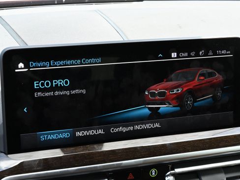 Used 2025 BMW X4 xDrive30i AWD/4WD image 31