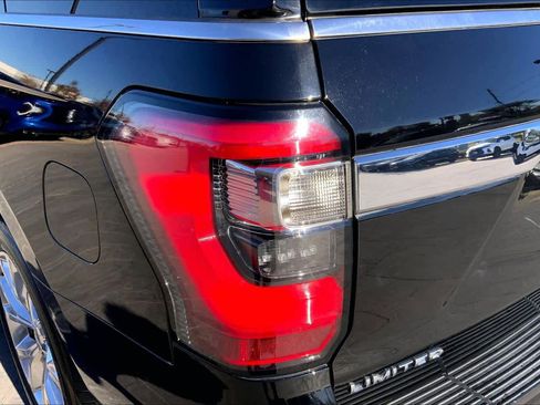 Used 2018 Ford Expedition Limited w/ Equipment Group 302A image 29