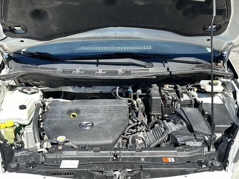 Used 2012 MAZDA MAZDA5 Grand Touring image 13