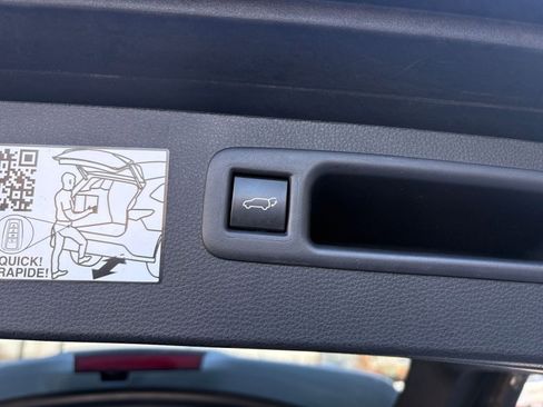 Used 2024 Toyota Highlander XSE image 23