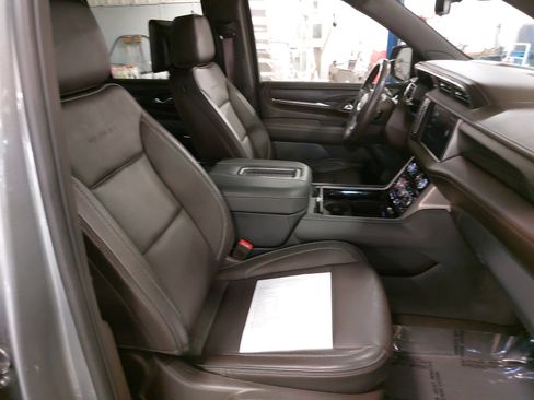 Used 2023 GMC Yukon Denali w/ Denali Reserve Package AWD/4WD image 10