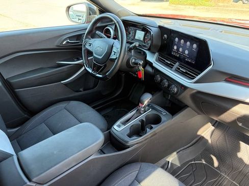 Used 2024 Chevrolet Trax RS w/ Driver Confidence Package FWD image 8