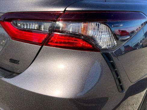 Used 2024 Toyota Camry SE image 29