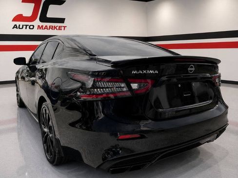 Used 2023 Nissan Maxima SR w/ Sport Mat Group FWD image 3