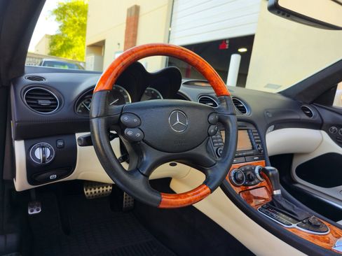 Used 2007 Mercedes-Benz SL 550 SL 550 image 21