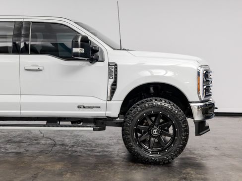 Used 2025 Ford F250 Lariat AWD/4WD image 23