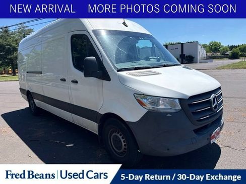 Used 2022 Mercedes-Benz Sprinter 2500 image 11