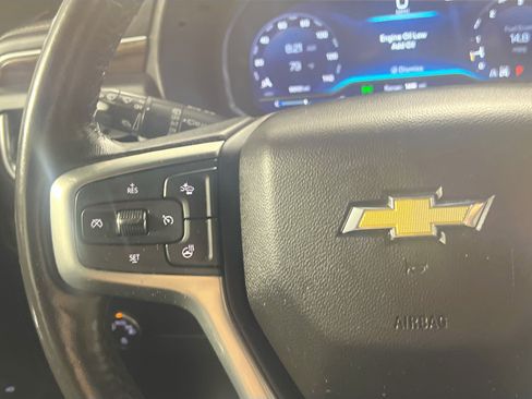 Used 2023 Chevrolet Suburban Premier AWD/4WD image 19