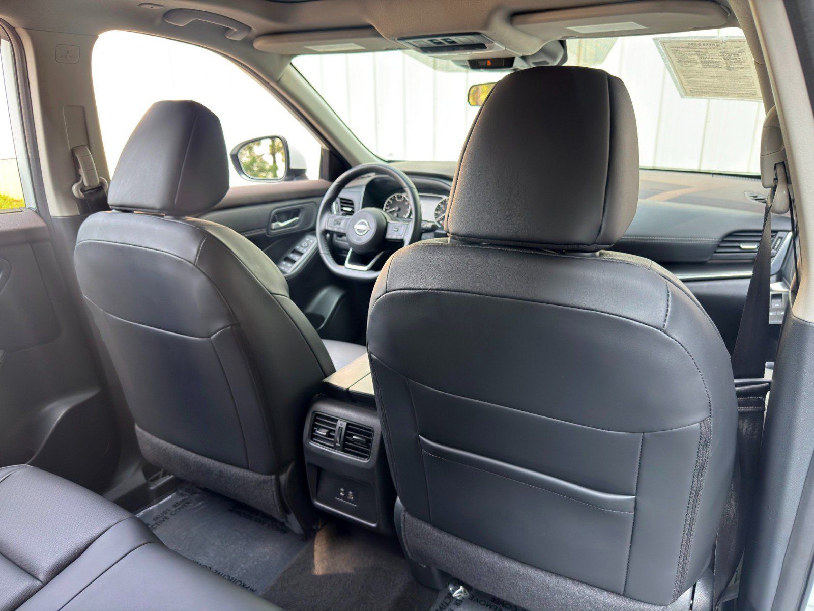 Used 2023 Nissan Rogue SV w/ SV Premium B Package FWD image 31