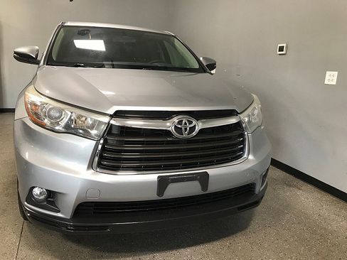 Used 2015 Toyota Highlander Plus AWD/4WD image 8