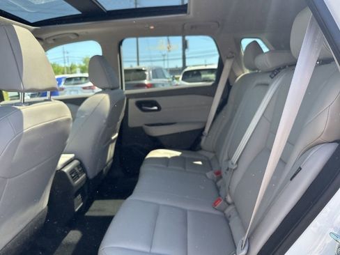 Certified 2023 Nissan Rogue SL AWD/4WD image 17