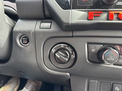 Certified 2025 Nissan Frontier PRO-4X image 24