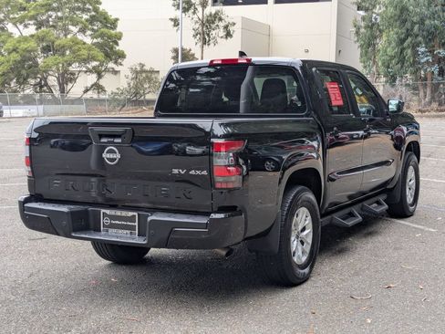 Used 2024 Nissan Frontier SV w/ Technology Package AWD/4WD image 5
