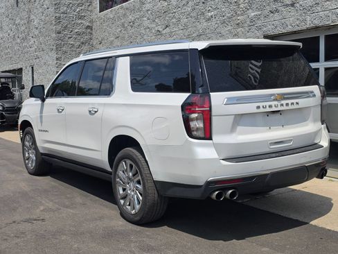 Used 2021 Chevrolet Suburban High Country w/ Premium Package AWD/4WD image 4