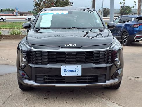 Used 2026 Kia Sportage EX FWD image 3