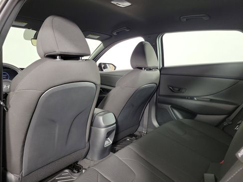 New 2025 Hyundai Elantra SEL image 33