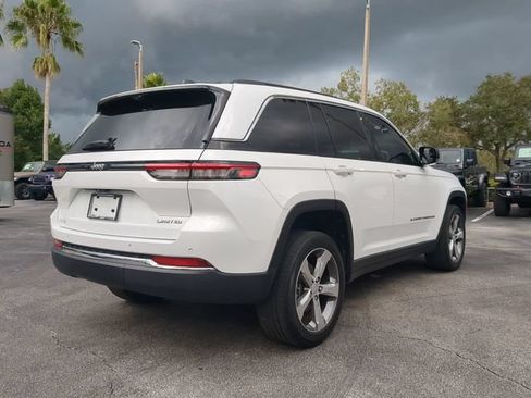 Used 2022 Jeep Grand Cherokee Limited w/ Luxury Tech Group II RWD image 5