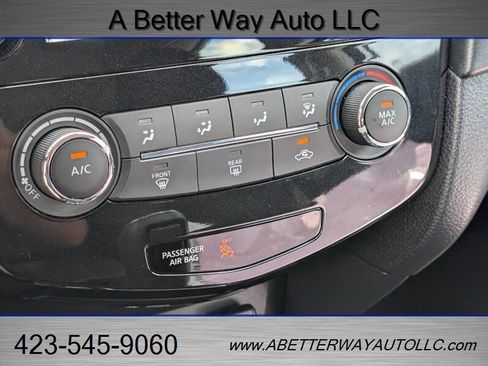 Used 2020 Nissan Rogue S AWD/4WD image 16