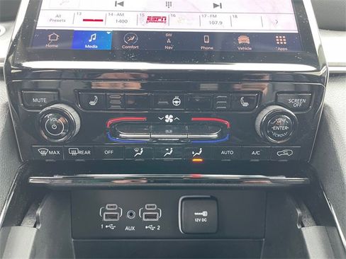 Used 2023 Jeep Grand Cherokee Limited image 26