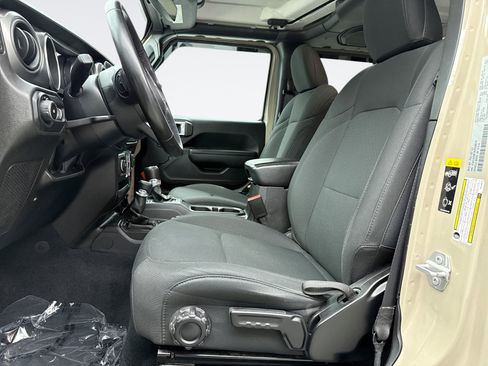 Used 2022 Jeep Wrangler Unlimited Sport AWD/4WD image 11