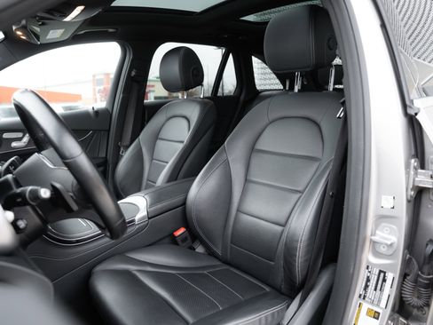 Used 2020 Mercedes-Benz GLC 300 4MATIC image 21