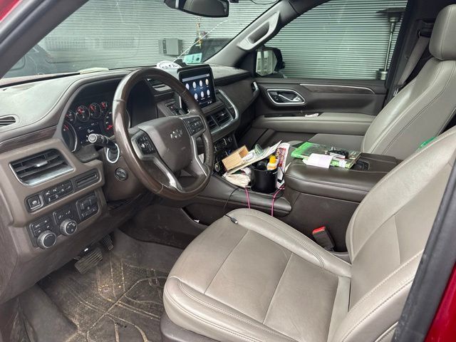 Used 2021 Chevrolet Suburban Z71 w/ Z71 Signature Package AWD/4WD image 5