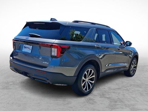 Used 2025 Ford Explorer ST-Line AWD/4WD image 5