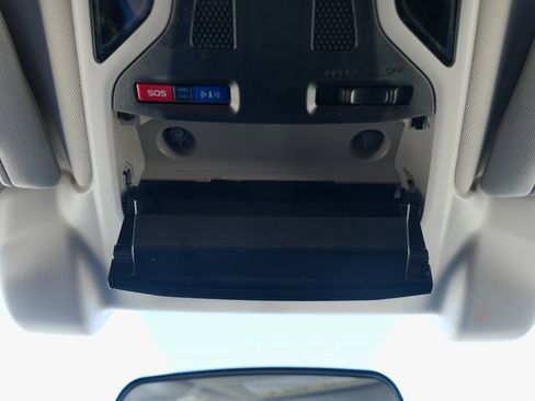 Used 2022 Subaru Outback Premium image 25