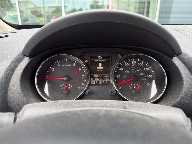 Used 2015 Nissan Rogue S w/ Convenience Package FWD image 9