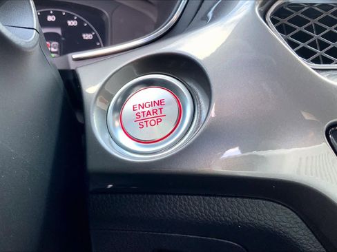 Certified 2025 Acura Integra image 32