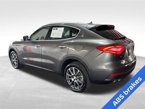 Used 2018 Maserati Levante AWD/4WD image 7