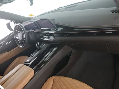 Used 2024 Cadillac Escalade Premium Luxury w/ Performance Package AWD/4WD image 35