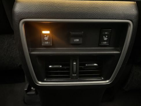 Used 2017 Nissan Murano Platinum image 16