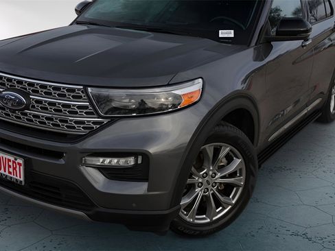 Used 2023 Ford Explorer Limited w/ Equipment Group 301A image 3