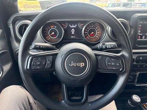 Used 2023 Jeep Wrangler Sport AWD/4WD image 17
