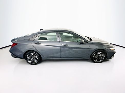 Used 2025 Hyundai Elantra SEL FWD image 10