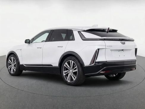 Used 2024 Cadillac Lyriq Tech w/ LPO, Floor Liner Package AWD/4WD image 2