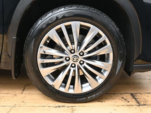 Used 2022 Toyota Highlander Platinum image 15