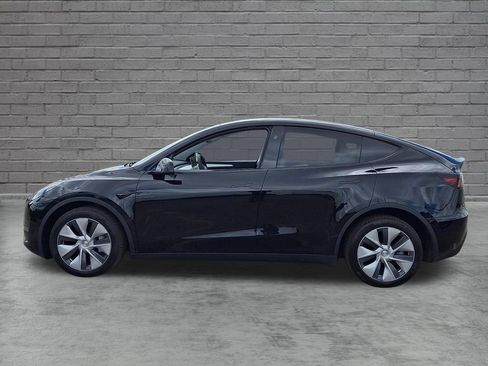 Used 2023 Tesla Model Y Long Range AWD/4WD image 6