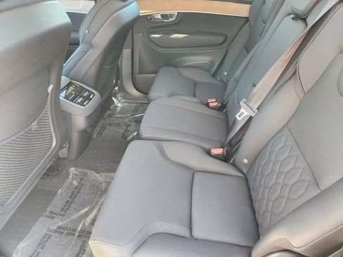 New 2025 Volvo XC90 B6 Core w/ Protection Package Premier image 19