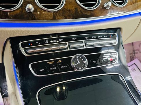 Used 2017 Mercedes-Benz E 300 4MATIC image 14