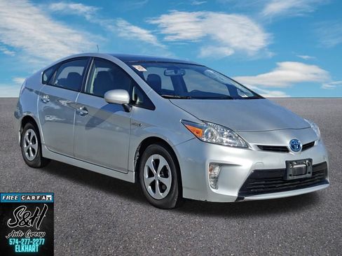 Used 2012 Toyota Prius Four w/ Deluxe Solar Roof Pkg FWD image 3