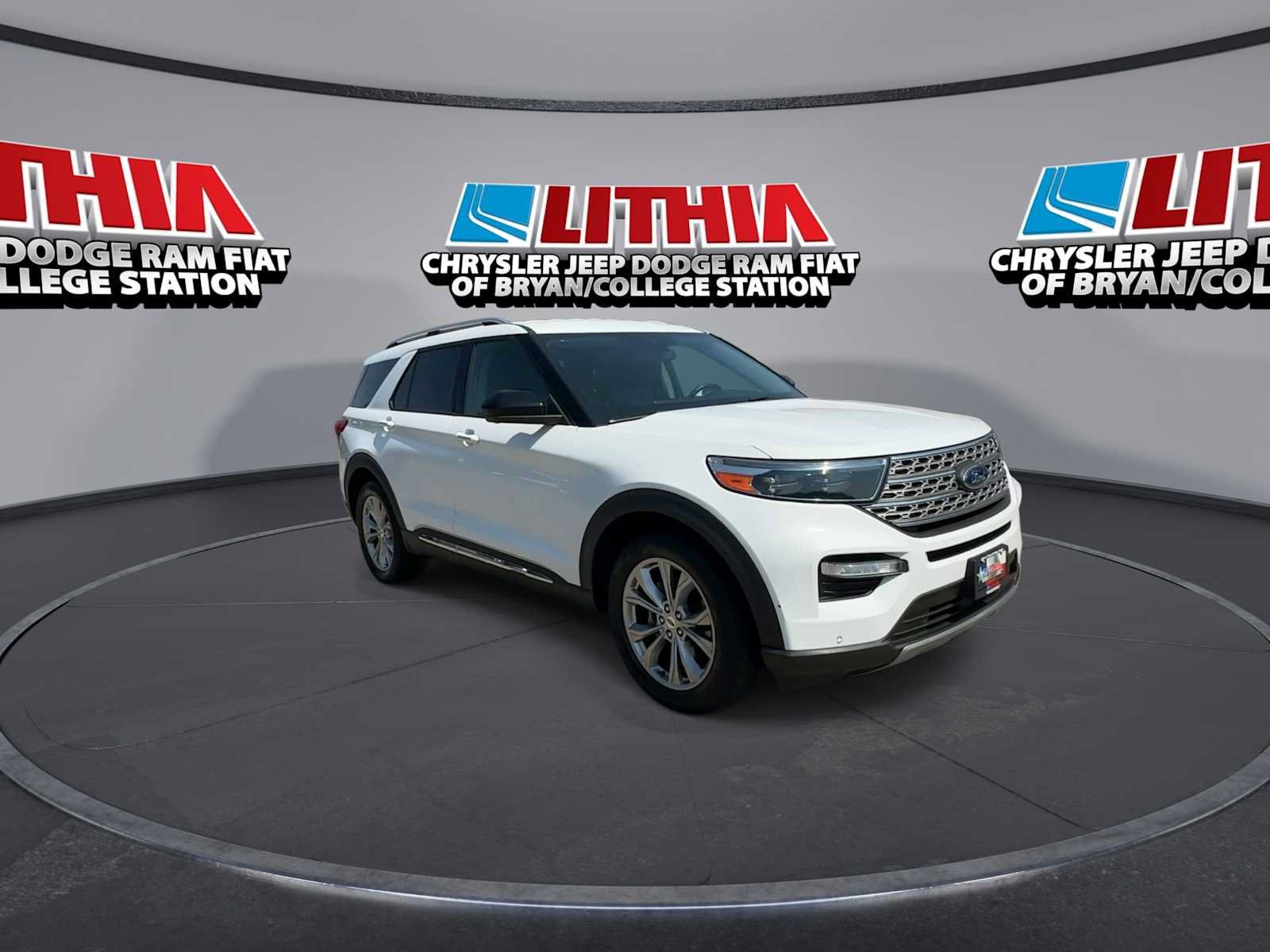 Used 2023 Ford Explorer Limited RWD image 2