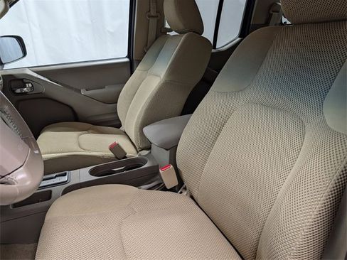 Used 2016 Nissan Frontier SV w/ SV Value Truck Package image 10