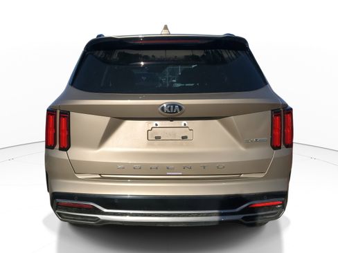 Used 2021 Kia Sorento SX image 5