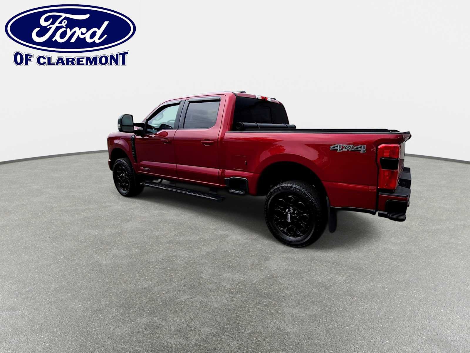 Used 2025 Ford F250 XLT w/ Black Appearance Package AWD/4WD image 6