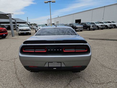 Used 2017 Dodge Challenger R/T Scat Pack w/ Dynamics Package RWD image 7