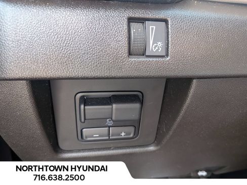 Used 2023 GMC Canyon AT4X AWD/4WD image 27