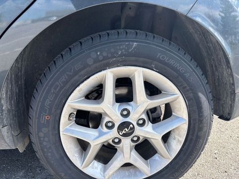 Used 2025 Kia Soul LX w/ LX Technology Package image 28