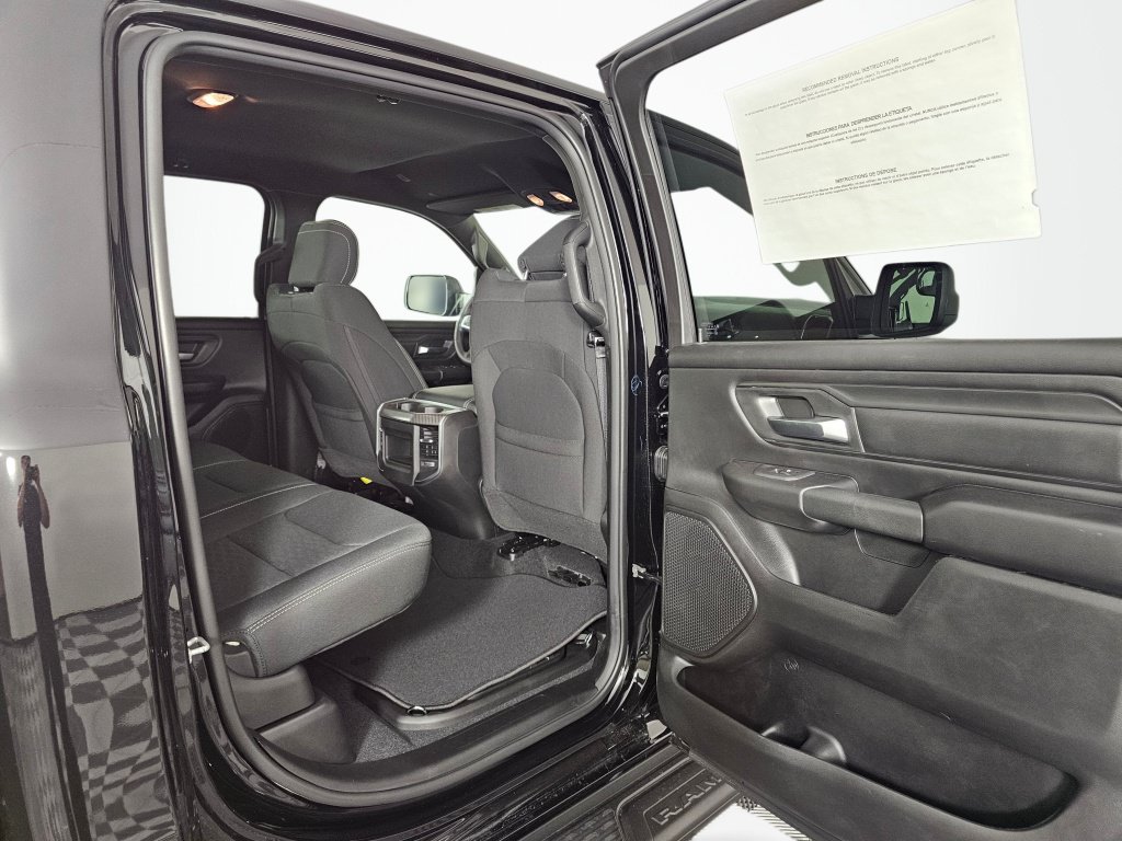 New 2026 RAM 1500 Express AWD/4WD image 35